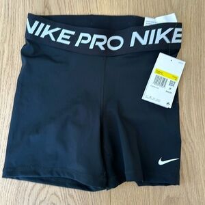 NWT Nike Pro Short in black